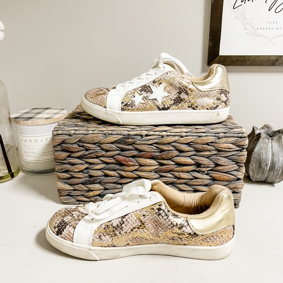 SODA Super Star Golden Snake Print Design Sneakers Size 9 - Picture 3 of 7